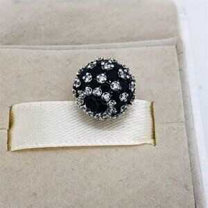 🔥🔥Pandora Sparkling Pavé Round Black Charm